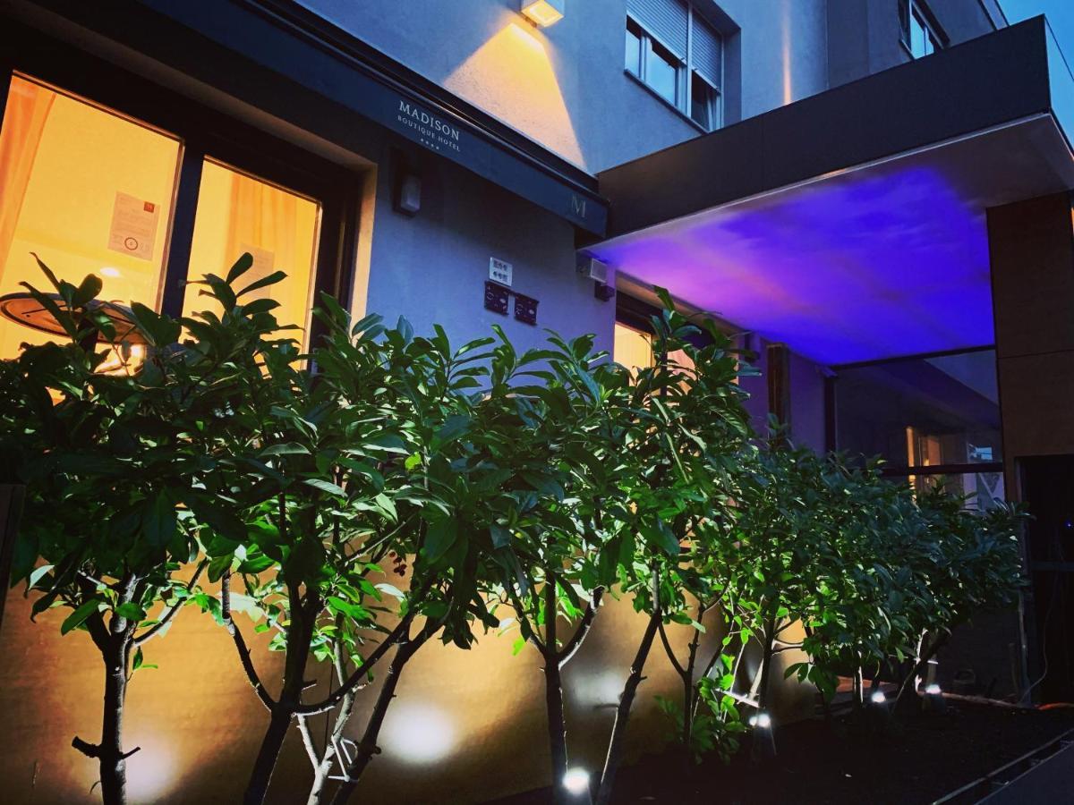 Madison Luxury Apartments & Rooms ซาเกร็บ ภายนอก รูปภาพ