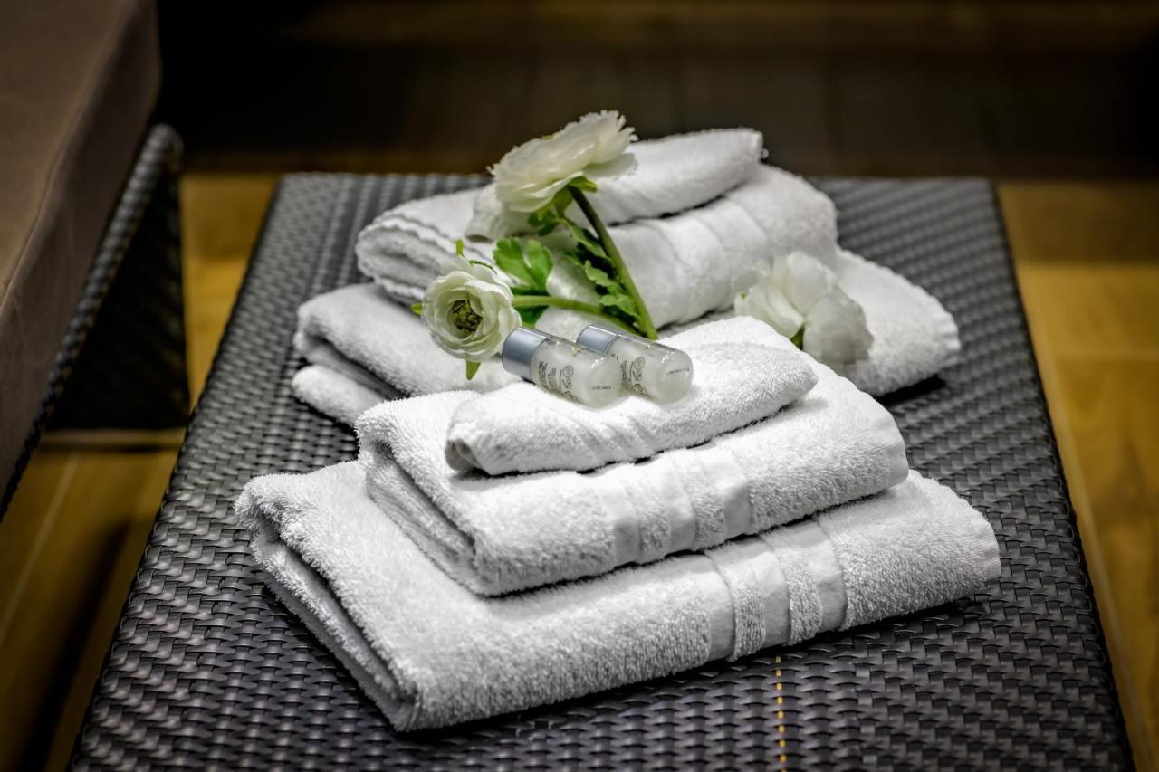 Madison Luxury Apartments & Rooms ซาเกร็บ ภายนอก รูปภาพ