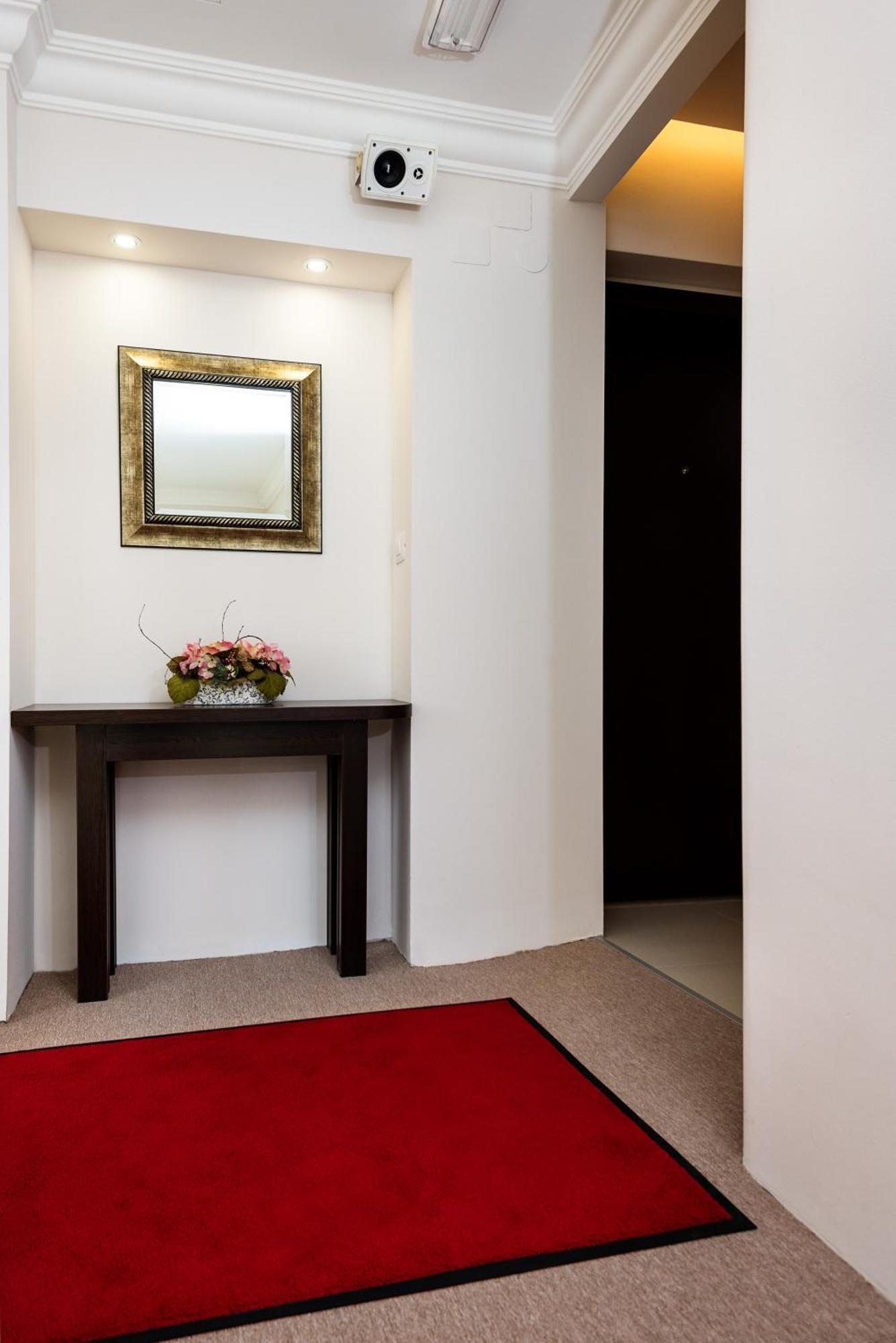 Madison Luxury Apartments & Rooms ซาเกร็บ ภายนอก รูปภาพ
