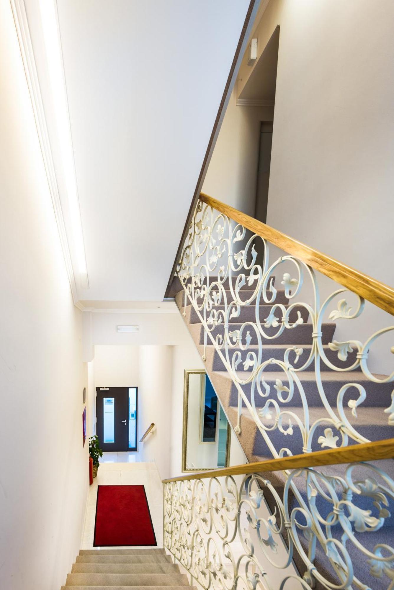 Madison Luxury Apartments & Rooms ซาเกร็บ ภายนอก รูปภาพ